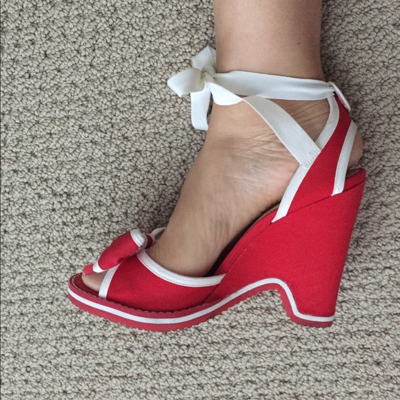 Marc Jacobs Shoes - Marc Jacobs Red Wedges